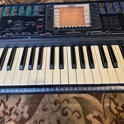 Yamaha PSR-330 61-key Portable Keyboard 1990s image 2