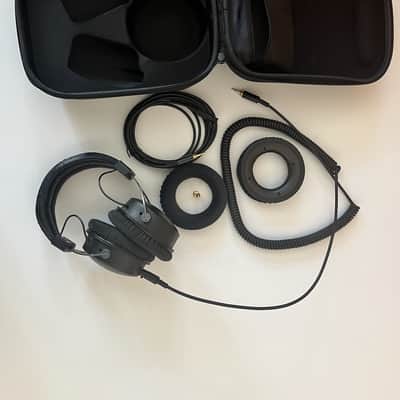 Beyerdynamic DT 1770 Pro Closed-Back Studio Headphonesbought 2021 image 2