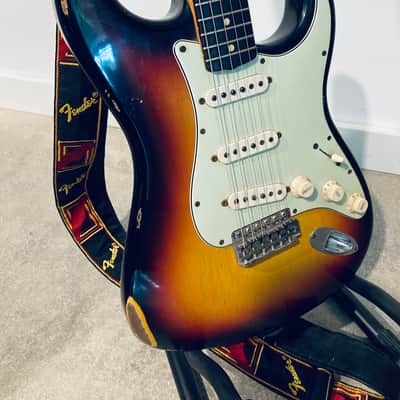 Custom shop 1960s Fender Stratocaster 2005 - Sunburst Relic image 4