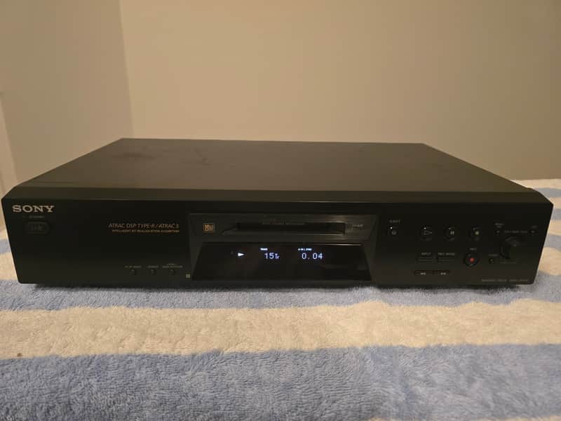 Sony MDS-JE470 minidisc player recorder deck Late 1990s - Black image 1