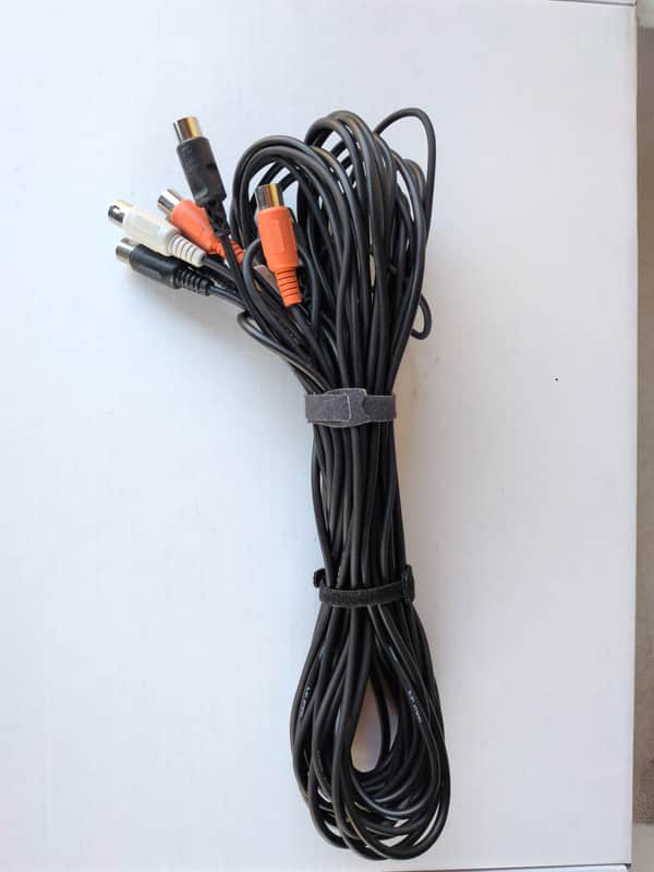 Hosa and Unbranded 2x10' and 2x20' (two ten feet plus two 20 feet) MIDI Cables - Black image 1