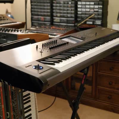 MUST SEE!!! KORG KRONOS 88 FULLY INSPECTED/SERVICED AND IN AMAZING CONDITION! image 9
