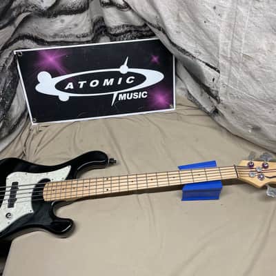 Dean Hillsboro 5 V J-Style 5-String Bass Black image 1