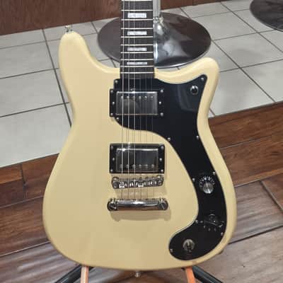 Epiphone Wilshire Phant-o-matic Antique Ivory + Fender Hard Case – Excellent Condition (Frank Iero / MCR Model) image 1