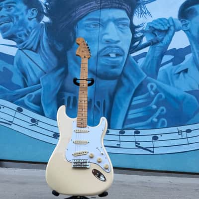 Fender Jimi Hendrix Artist Series Signature Stratocaster 2015 - Present - Olympic White image 10