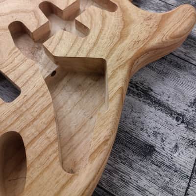 Oil Finish See-Through Northern Ash S Style Guitar Body, S Type Vintage Part Replacement Gadget,Unfinished, SSS Config image 3