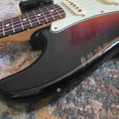 Fender Road Worn '60s Stratocaster with Rosewood Fretboard - Sunburst image 5