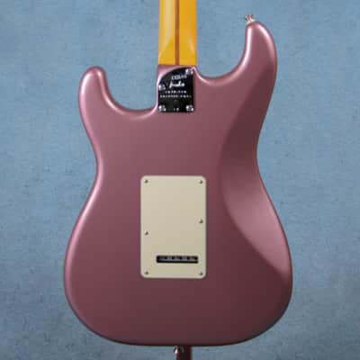 Fender DE American Professional II Stratocaster - Burgundy Mist Metallic - US240023330 - Clearance image 2