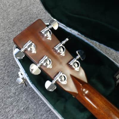 Martin 000-28 Sunburst Mint Condition w/original case image 10