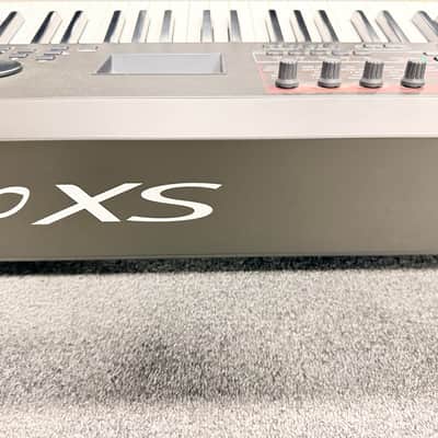 Yamaha S70XS 76-Key Balanced Hammer Action Synthesizer / Stage Keyboard 2015 image 11