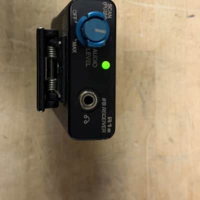 Lectrosonics IFBR1a R1a IFB Receiver – Block 22 – 563.2–588.7 MHz image 8