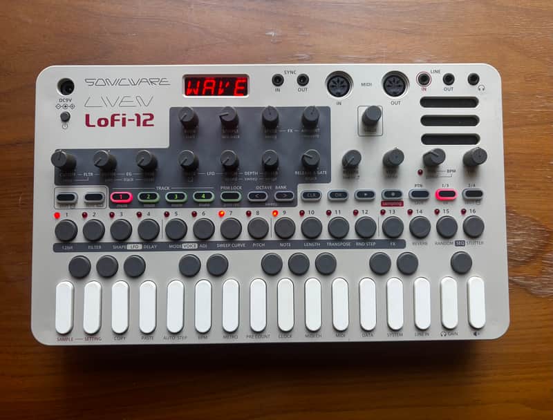 Sonicware Liven Lofi-12 27-Key Sampling Groovebox 2023 - Present - Silver image 1