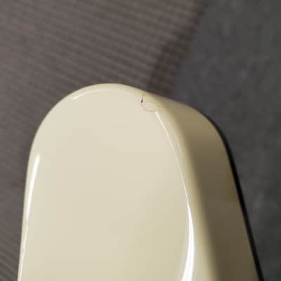 Hamer USA Vector  V shape in White with case and C.O.A. ebony fingerboard, near mint image 24