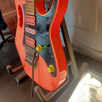 Ibanez JEM777-SK Steve Vai Signature with Edge Tremolo 1987 - 1989 - Shocking Pink image 19
