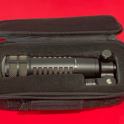 ELECTRO VOICE RE-320 W Case Clip and Box image 4