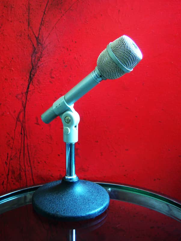 Vintage 1986 Electro-Voice RE11 Supercardioid Dynamic Microphone 150 OHMS Low Z w mic clip RE10 RE15 RE16 image 1
