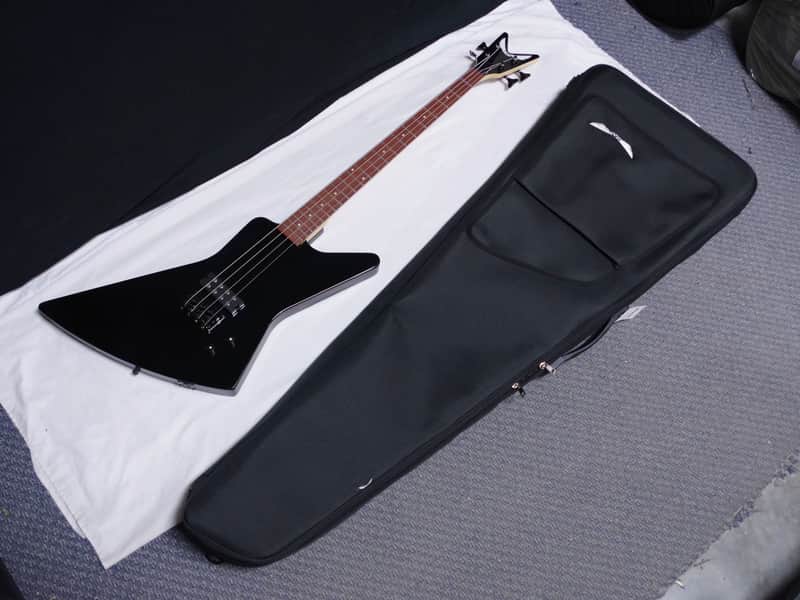 Dean ディーン Z lman 4-String ベース 送料無料 Dean Z Metalman Bass, Classic Black at Gear4music