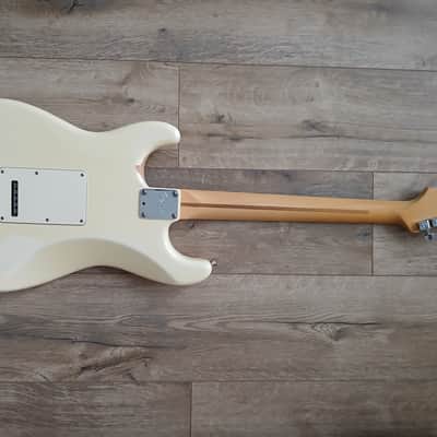 Fender American Stratocaster with Rosewood Fretboard - 60th Anniversary Model image 16