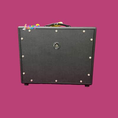 Suhr 1x12" 60-Watt Closed Back Front-Ported Guitar Speaker Cabinet 2010s - Black/Gold image 5
