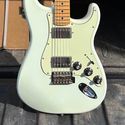 Fender Blacktop Stratocaster HH with Maple Fretboard 2011 Sonic Blue image 2