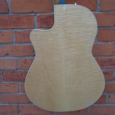 Godin Arena CW Flame Maple w/electronics image 2