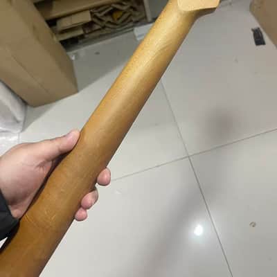 Large headstock 24 inch 22 frets Roasted Maple guitar neck 24inch hole 10mm Satin for JAGUAR body black binding image 7