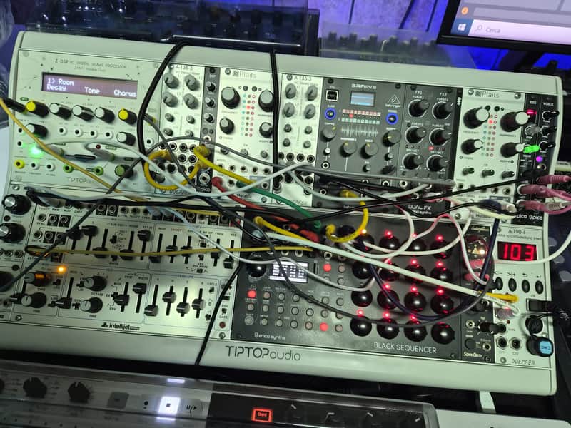 Sistema modulare completo eurorack 2021 - Present image 1