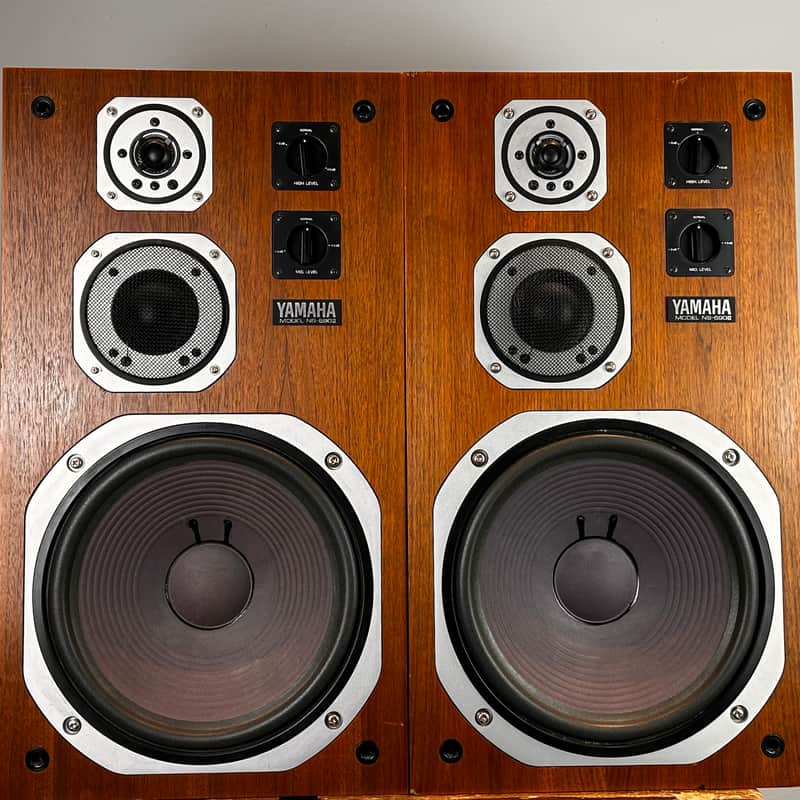 Yamaha Corporation Yamaha 690 Speakers YAMAHA NS-690 III Speakers
