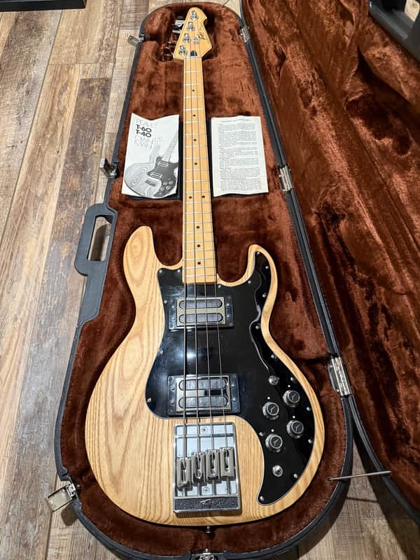 Peavey T-40 with Maple Fretboard 1978 - 1988 - Natural image 1