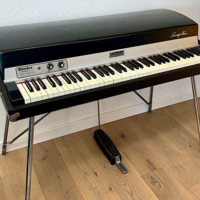 Pristine 1979 Fender Rhodes Mark I Stage 73-Key Electric Piano Black Rounded Top, Complete Stage Package it has been Tuned, Serviced, and Upgraded image 2