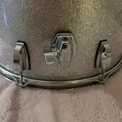 Ludwig LF868 Classic Maple 16x18" Floor Tom 1998 - Present - Silver Sparkle image 14
