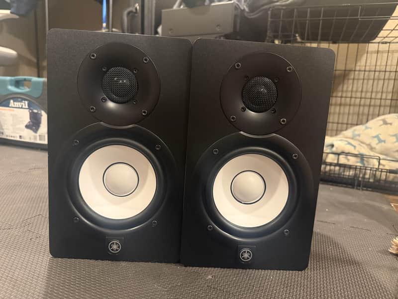 Yamaha HS5 5" Powered Studio Monitor (Pair) 2015 - Present - Black image 1