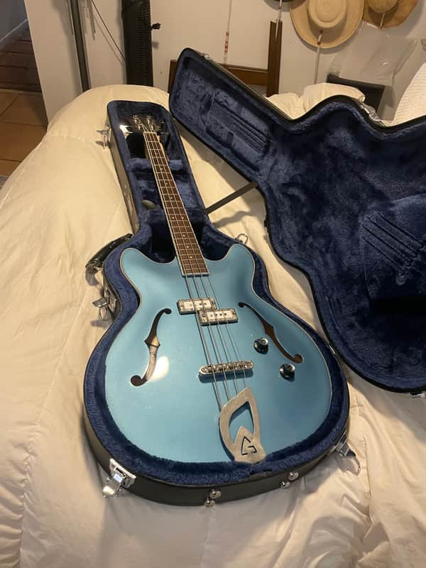 Guild Starfire I Bass 2023 - Present - Pelham Blue