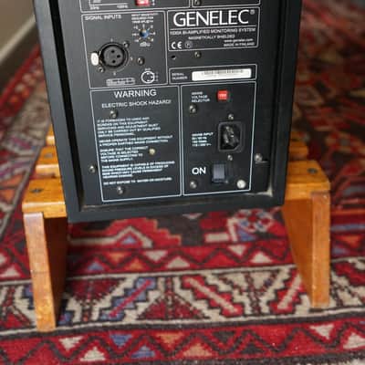 Genelic 1030A Bi-Amplified Monitoring System 2005 - Black image 4