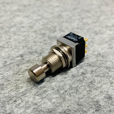 DeMont/Guyatone Premium 3PDT Soft Click Latched Footswitch image 3