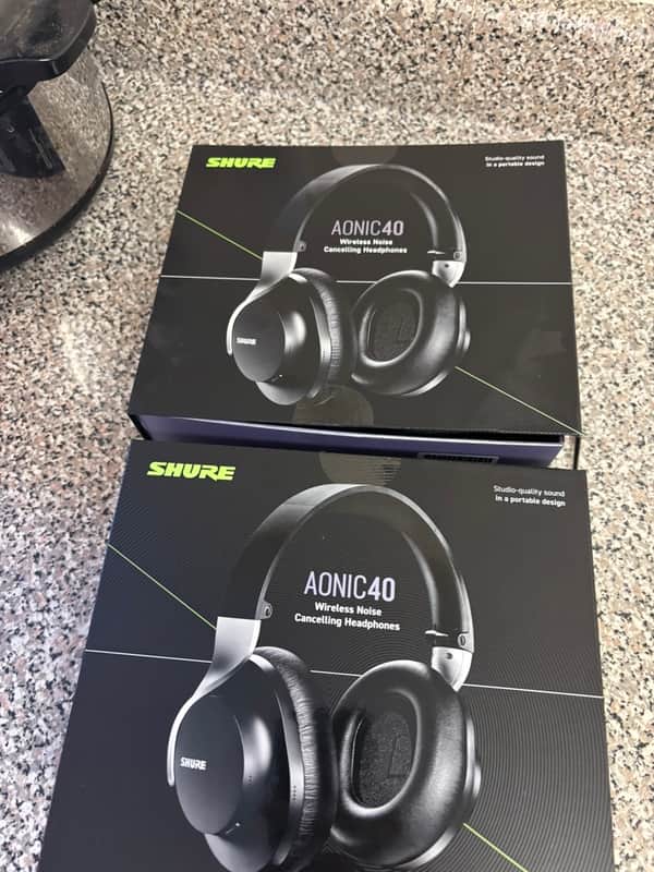 Shure AONIC 40 Wireless Noise Cancelling Headphones 2022 - Present - Black image 1