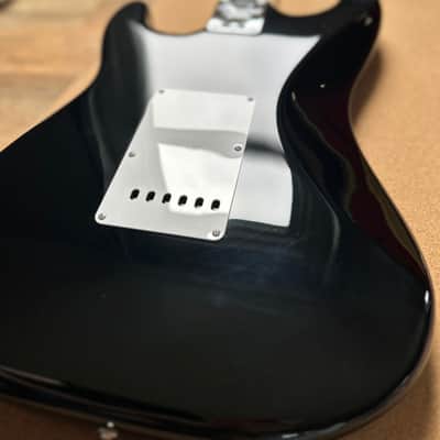 Blackie Fender Eric Clapton Artist Series Stratocaster with Vintage Noiseless Pickups 2001 - Present - Black image 8