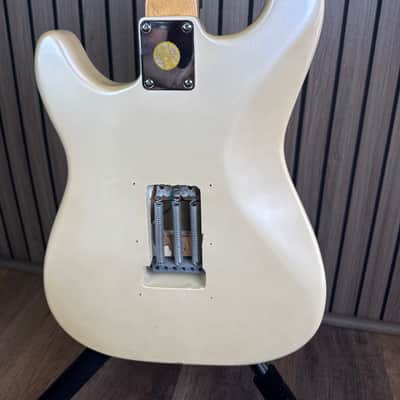 Squier II Standard Stratocaster HSS with Rosewood Fretboard (Made in India) 1990 - 1992 - Frost White image 5