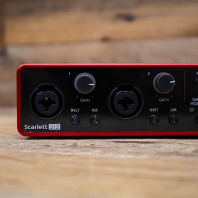 Focusrite Scarlett 2i2 (3rd Gen) USB Audio Interface Studio | Reverb
