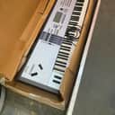 Yamaha Motif ES 8 Production Synthesizer 2000s - Gray