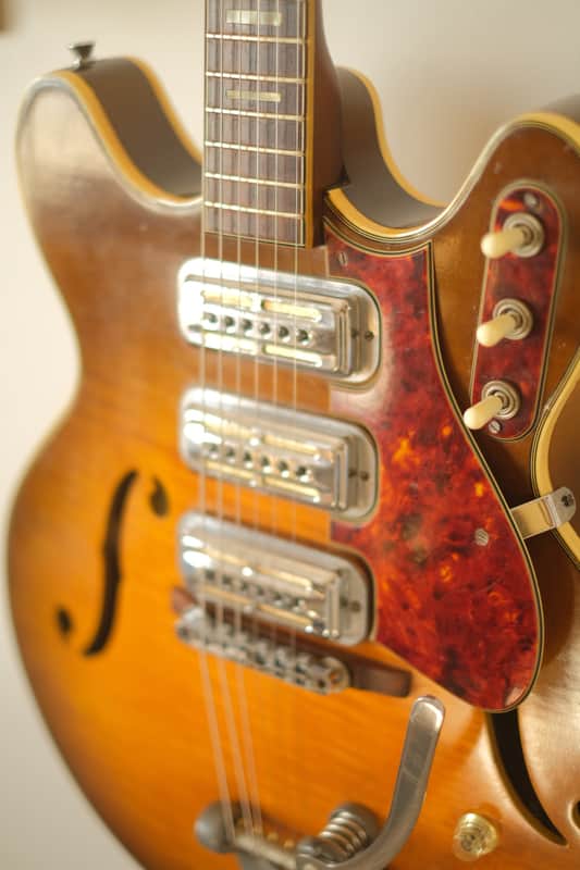 Harmony H76 1966 Sunburst - Very Good