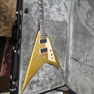 ESP LTD KH-V Kirk Hammett Signature 2023 - Present - Metallic Gold - EMG Bone Breaker Pickups image 1