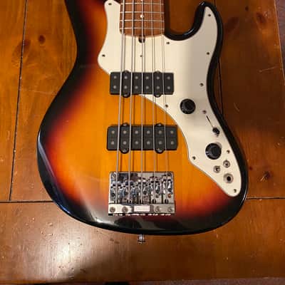 Fender Roscoe Beck Artist Series Signature Bass V sunburst with OHSC image 8