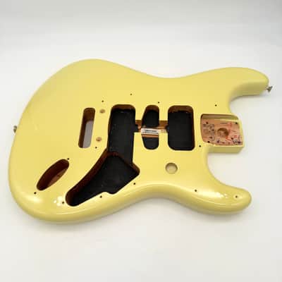 Fender Stratocaster Player II Alder Body Hialeah Mint/New 26011 image 2