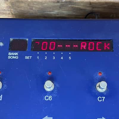 SKRYDSTRUP R&D SC1 System MIDI Controller Pedalboard - Blue image 13