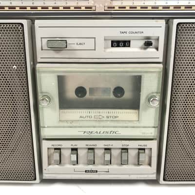 Vintage Realistic SCR-8 Boombox 14-778A For Parts Only Radio image 4