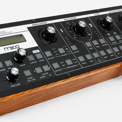 MOOG Slim Phatty Synthesizer +Holz + Rack Ears + OVP + Neuwertig+ 1,5J Garantie image 5