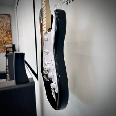 Squier Sonic Stratocaster - Black w/ Maple FB image 2