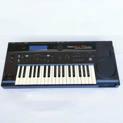 Roland DJ-70 MKII Sampling Synthezier