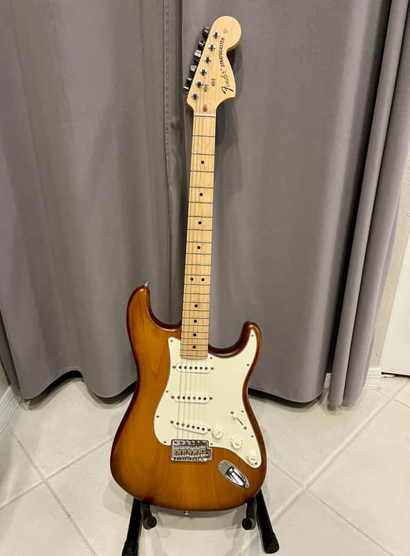 Fender FSR American Special Hand-Stained Stratocaster with Maple
